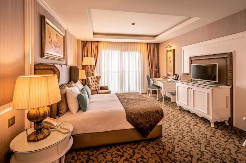 Vuni Palace Premium Hotel & Spa & Casino Beachfront Location ! Kyrenia (Northern Cyprus) Exterior photo