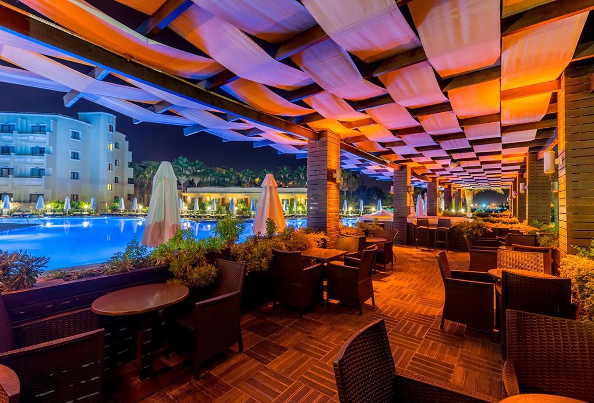 Vuni Palace Premium Hotel & Spa & Casino Beachfront Location ! Kyrenia (Northern Cyprus) Exterior photo
