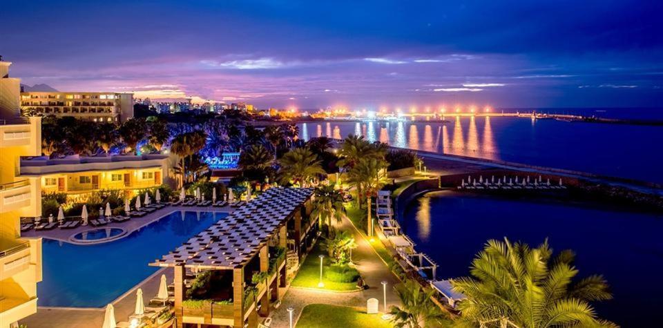 Vuni Palace Premium Hotel & Spa & Casino Beachfront Location ! Kyrenia (Northern Cyprus) Exterior photo