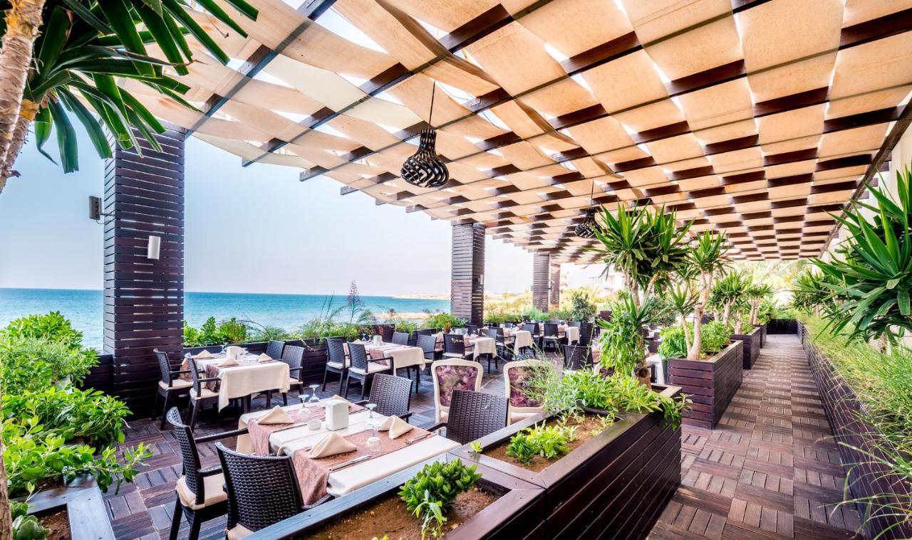 Vuni Palace Premium Hotel & Spa & Casino Beachfront Location ! Kyrenia (Northern Cyprus) Exterior photo